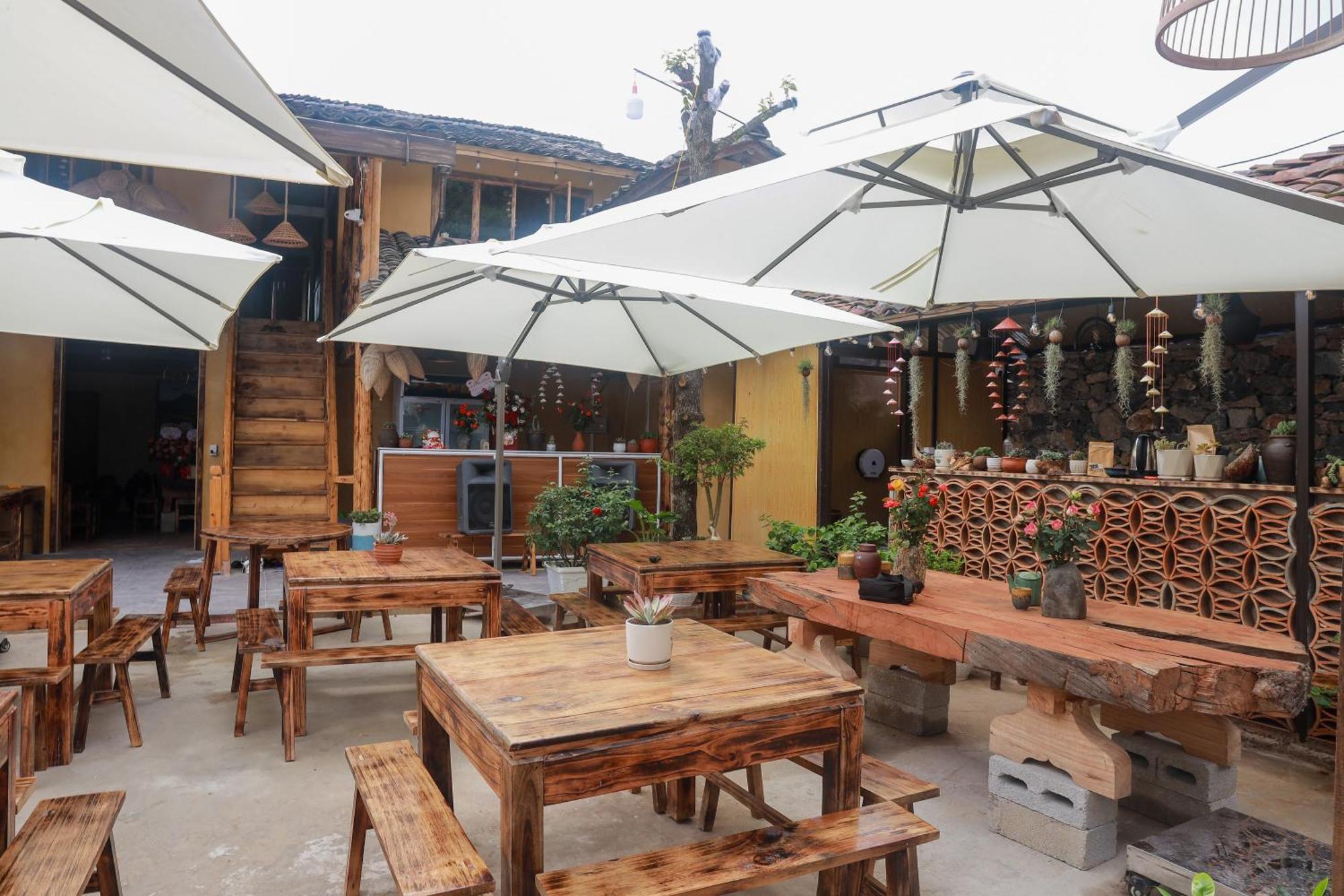 Khoi Homestay And Restaurant Loung Co Bagian luar foto